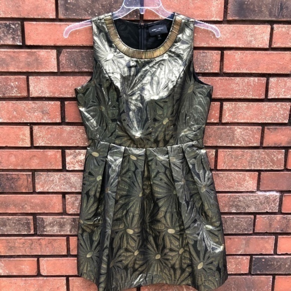 ROMEO & JULIET COUTURE Black & Gold Dress. EUC.